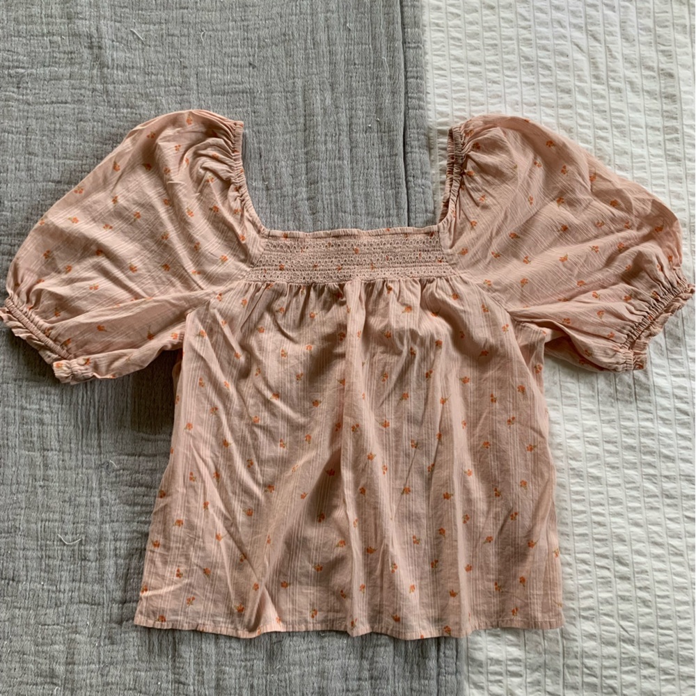 a.n.a. Puff Sleeve Blouse | size Medium | Soft pink Floral